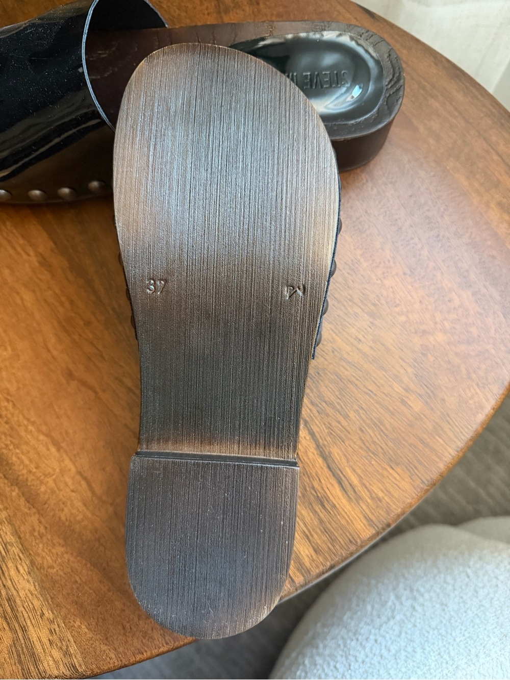 Woman’s Steve Madden clogs - Picture 3 of 5